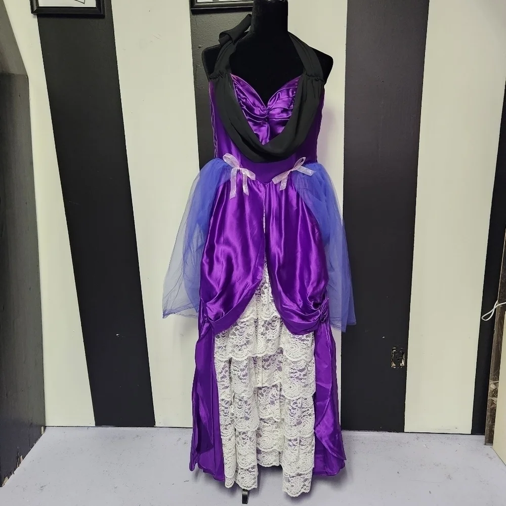 1960's vintage Gothic Victorian gown - Picture 3 of 12